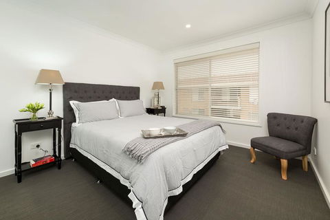 The Provincial - Central & Sophisticated - Accommodation Asia 3