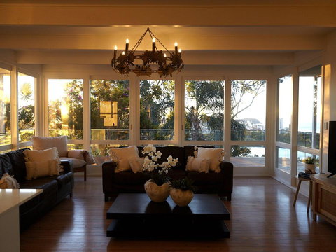 The Rays - Accommodation Guide 0