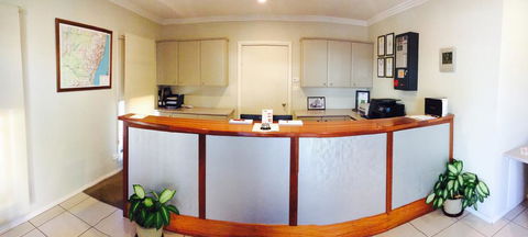 The Saltbush Motor Inn - Accommodation Asia 1