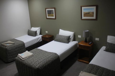 The Saltbush Motor Inn - Accommodation Asia 2