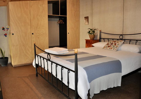 The Shouse - Durrants Lookout - Accommodation Asia 1