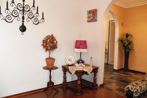 The Spanish Retreat And BnB - 24 Hrs - Accommodation Asia 2