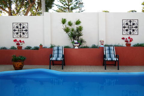 The Spanish Retreat And BnB - 24 Hrs - Accommodation Asia 3