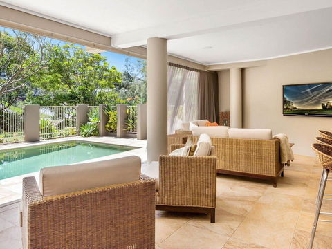 The Stanwell Beach Glass House - Beach & Pool - Accommodation Guide 0