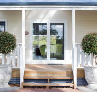 The Summer House Retreat - Accommodation Guide