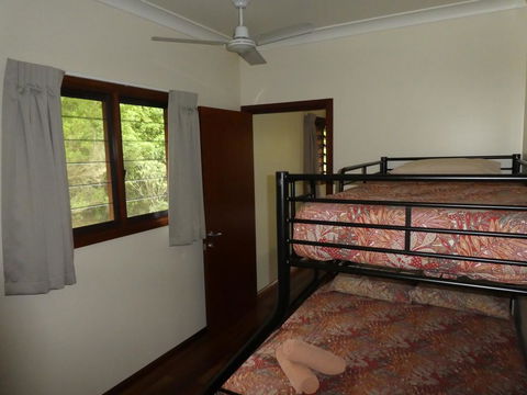 The Summit Bed & Breakfast - Accommodation Guide 1