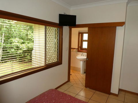 The Summit Rainforest Retreat - Accommodation Guide 3