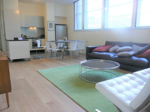 The Walkup: Luxury Central 3BD Apartment+Gym+Pool - Accommodation Guide 3