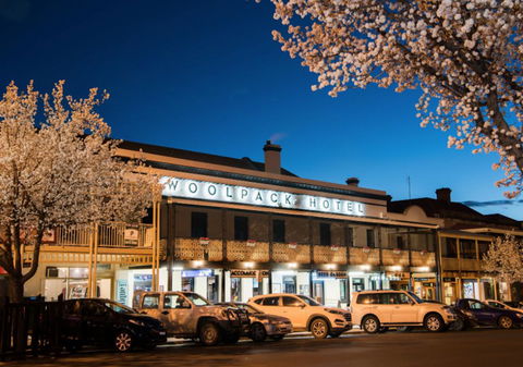 The Woolpack Hotel - Accommodation Guide 0