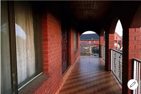 Thomastown Antique House En-suite Room - Accommodation Guide 3