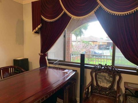 Thomastown Antique House Room 4 - Accommodation Guide 2