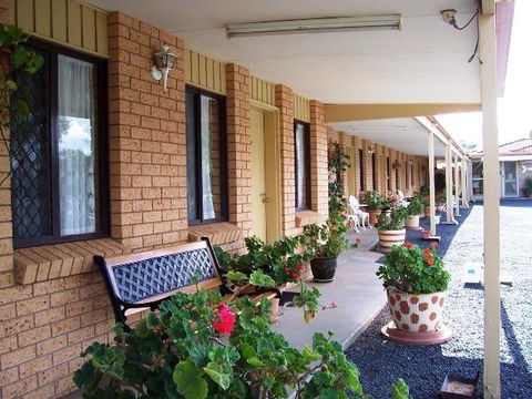 Three Ways Motel - Accommodation Asia 0