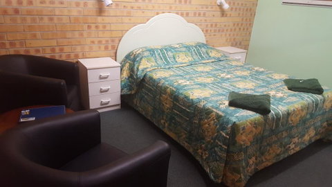 Tiaro Motor Inn - Accommodation Guide 1