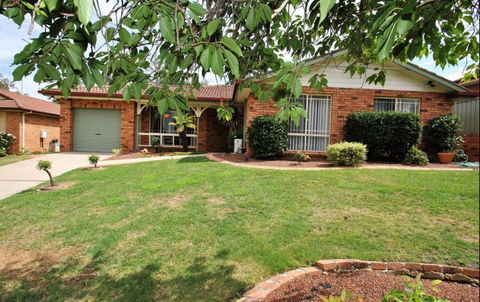 Tidy Home In A Leafy Suburb, Great Location - Accommodation Asia 0