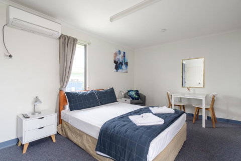 Tin Can Bay's Sleepy Lagoon Motel - Accommodation Guide 2
