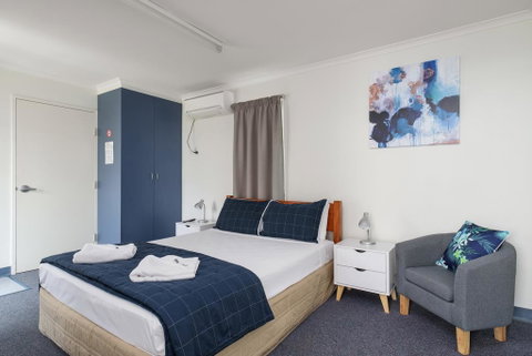 Tin Can Bay's Sleepy Lagoon Motel - Accommodation Guide 3