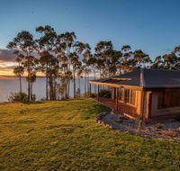 Tinderbox Cliff House - Accommodation Asia