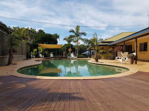 Tiona Holiday Park - Accommodation Asia 1