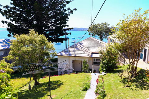 Tommy's Lakehouse - Accommodation Asia 1