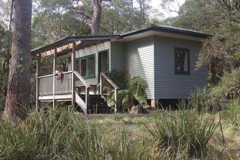 Toms Cabin - Accommodation Asia 0