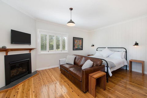 Toms Cottage - Wilgowrah -A Country Escape - Accommodation Guide 1