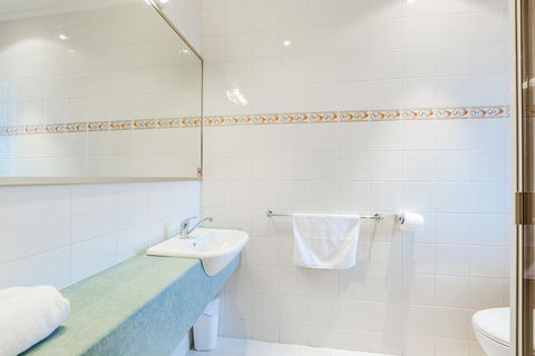 Tonsley Hotel - Accommodation Guide 2