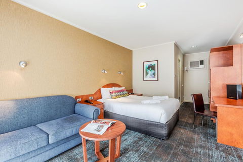 Tonsley Hotel - Accommodation Guide 0