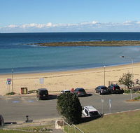 Toowoon Beach View 3br Villa 4 just steps to beach with views - Accommodation China