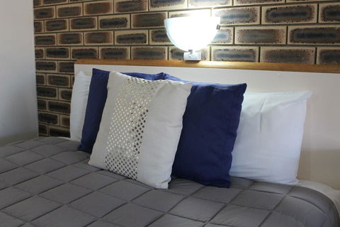 Top Of The Town Motel - Accommodation Asia 0