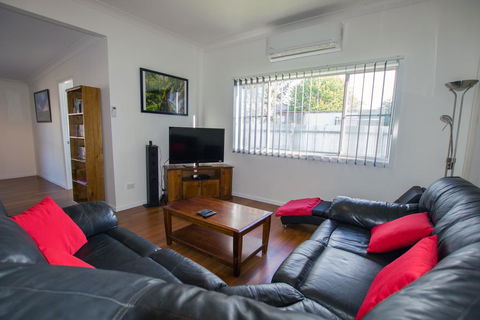 Topaz Cottage - Accommodation Asia 2