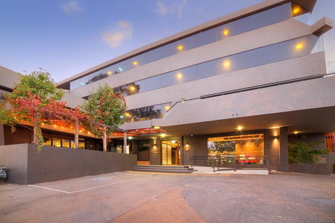 Townhouse Hotel - Accommodation Asia 3