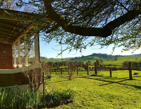Tracton Homestead - Accommodation Asia 1