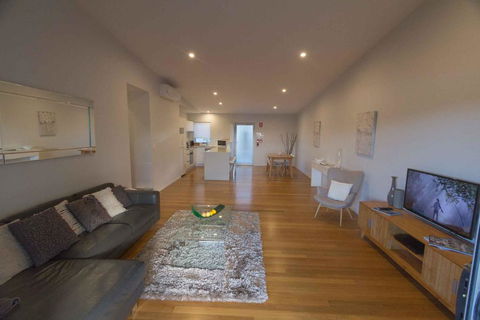 Townview 8 - Accommodation Asia 2