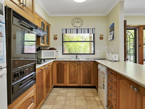 Tradewinds @ The Bay - All The Comforts Of Home - Accommodation Asia 1
