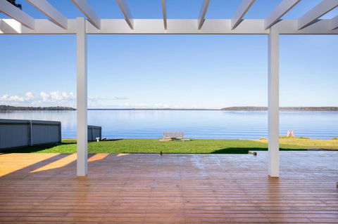 Tranquility Absolute Waterfront - Pet Friendly - 10 Mins To Hyams Beach - Accommodation Asia 0