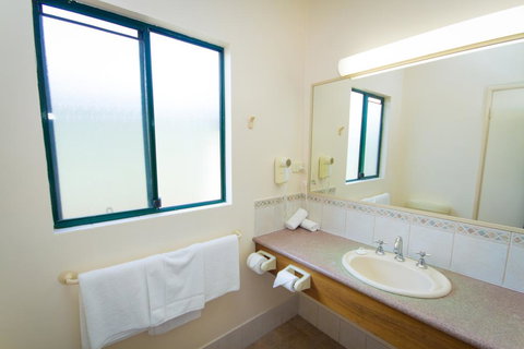 Tree Top Walk Motel - Accommodation Asia 1