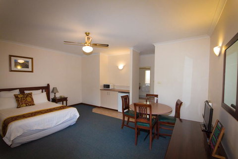 Tree Top Walk Motel - Accommodation Asia 3