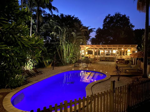 Treehouse On Plantation - Accommodation Guide 1