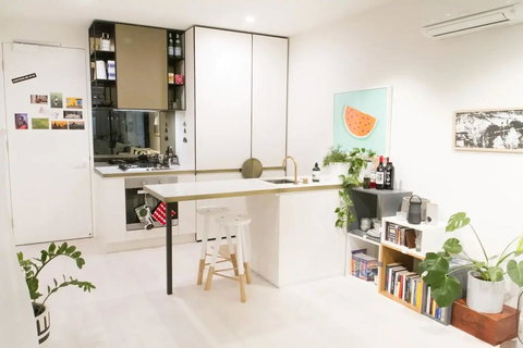 Trendy 1 Bedroom Apartment In The Heart Of Collingwood - Accommodation Asia 1