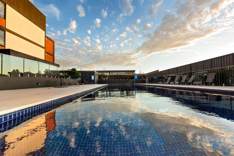 Trendy, Self Contained Inner City Apartment - Accommodation Asia 3