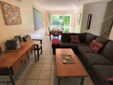 Treetops Lakeside Apartments - Accommodation Asia 2