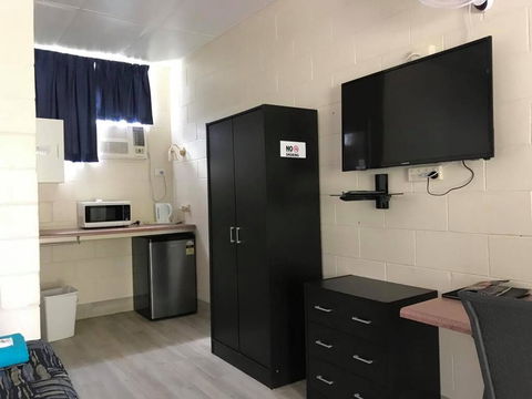 Tropical City Motor Inn - Accommodation Asia 1