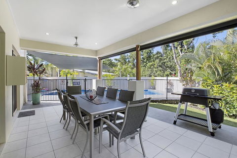 Tropical Private Holiday House With Pool - Accommodation Asia 2