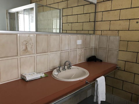 True Blue Motor Inn - Accommodation Guide 1