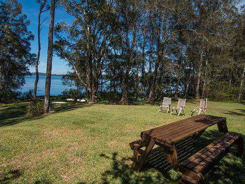 Tuppy's On The Lake - Accommodation Asia 0