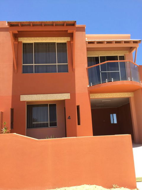 Tuscany Townhouse 3-4 - Accommodation Asia 0