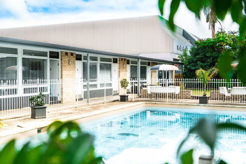 Twin Willows Hotel - Accommodation Asia 0