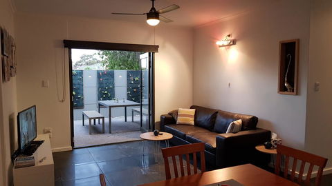 Two Bedroom Garden Apartment - Accommodation Asia 1