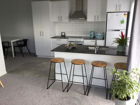 Two Bedroom Guesthouse Bundall - Accommodation Asia 0