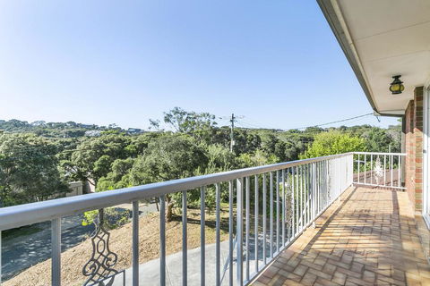 Tyrone Beach House - Accommodation Guide 0